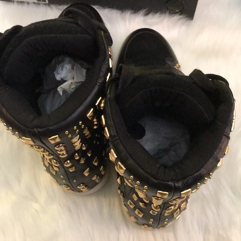 Sz 8 | Retro Madonna | Black & Gold Bootie | High Top Ankle Wedge 🔥